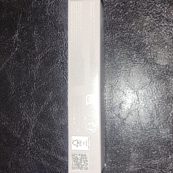 Rem Beauty Essential Drip Glossy Balm In Strawberry Soda BNIB - Picture 8 of 9